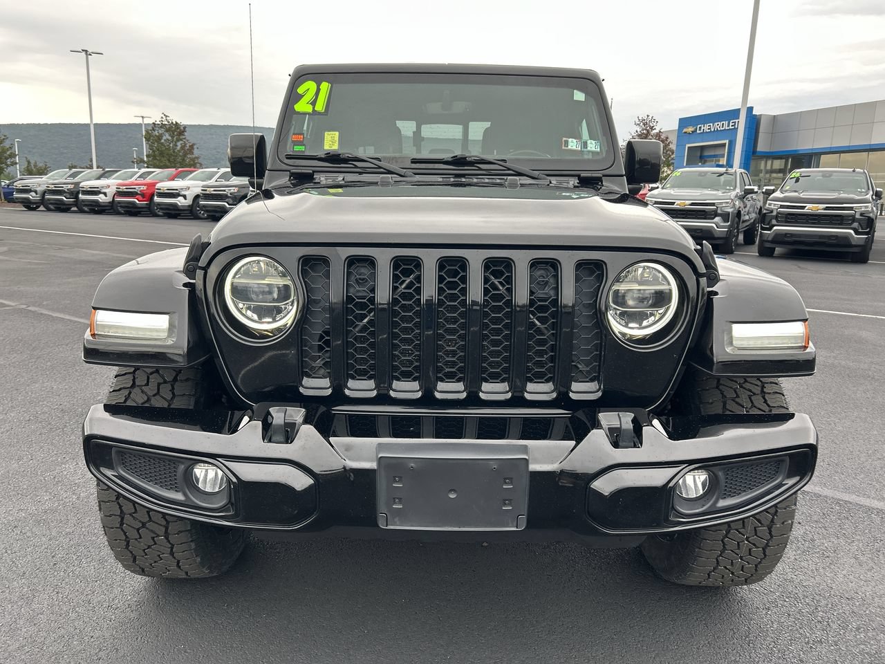 Used 2021 Jeep Gladiator Overland AWD/4WD image 13