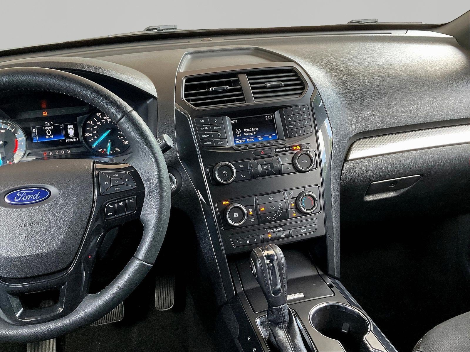 Used 2018 Ford Explorer XLT AWD/4WD image 9