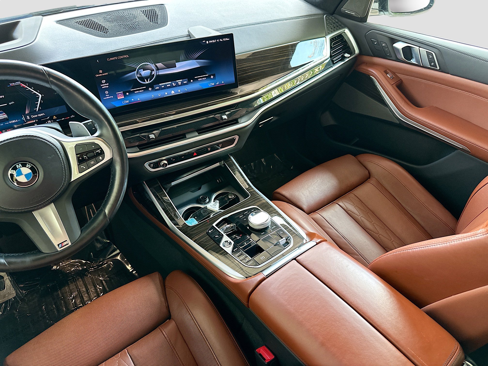 Certified 2024 BMW X7 xDrive40i w/ Executive Package image 25