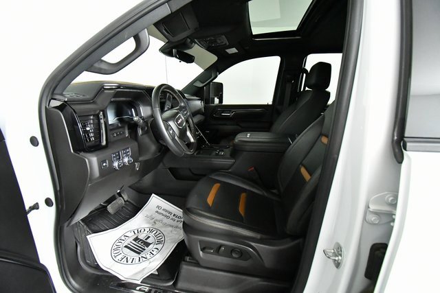 Used 2025 GMC Sierra 2500 AT4 w/ AT4 Premium Plus Package image 5