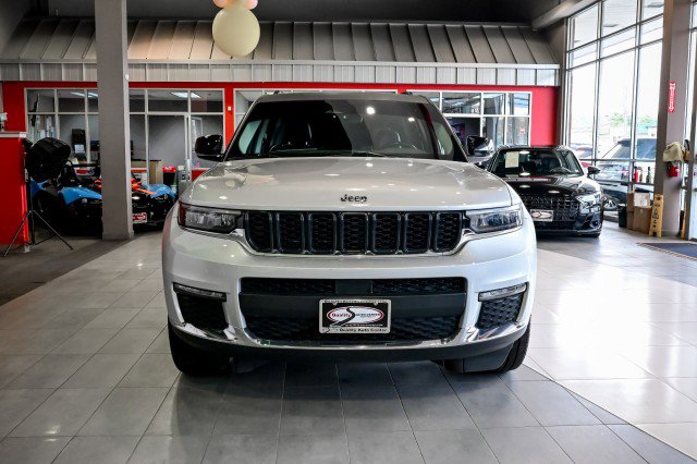 Used 2021 Jeep Grand Cherokee L Limited AWD/4WD image 2
