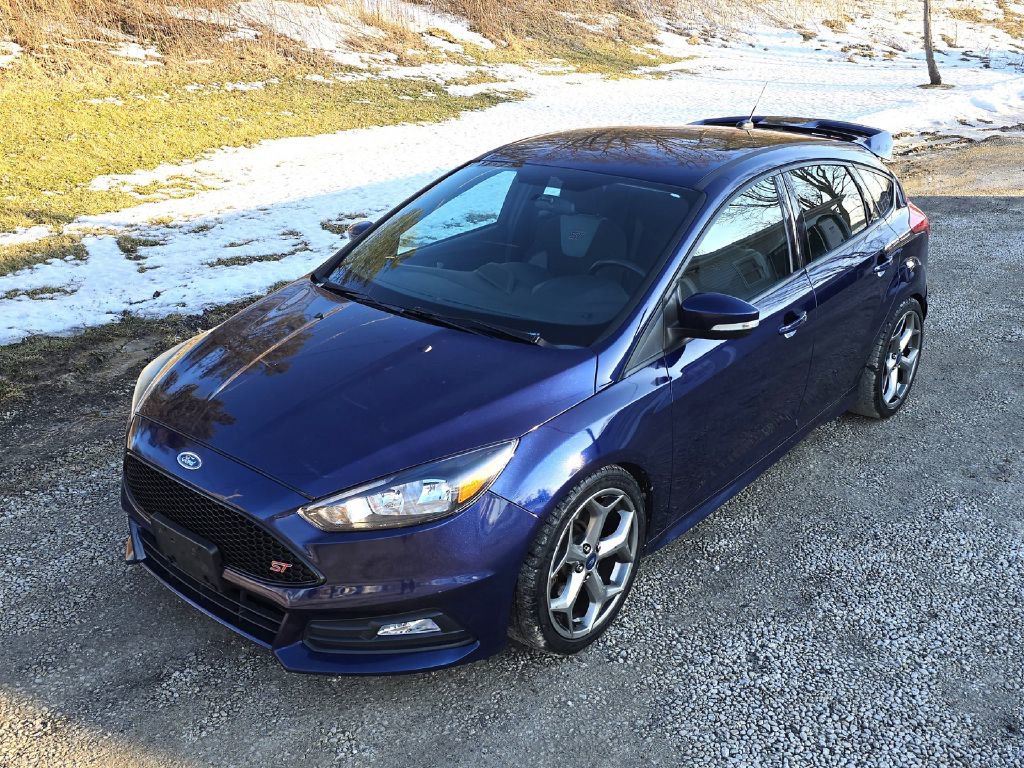 Used 2017 Ford Focus ST image 1