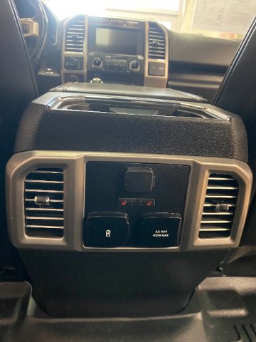 Used 2018 Ford F150 Platinum w/ Equipment Group 701A Luxury image 21