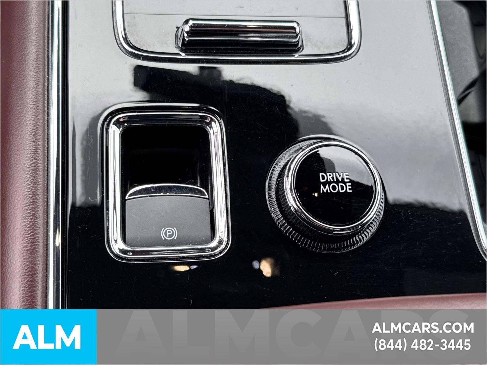 Used 2023 Lincoln Aviator Black Label w/ Class IV Trailer Tow Package image 37