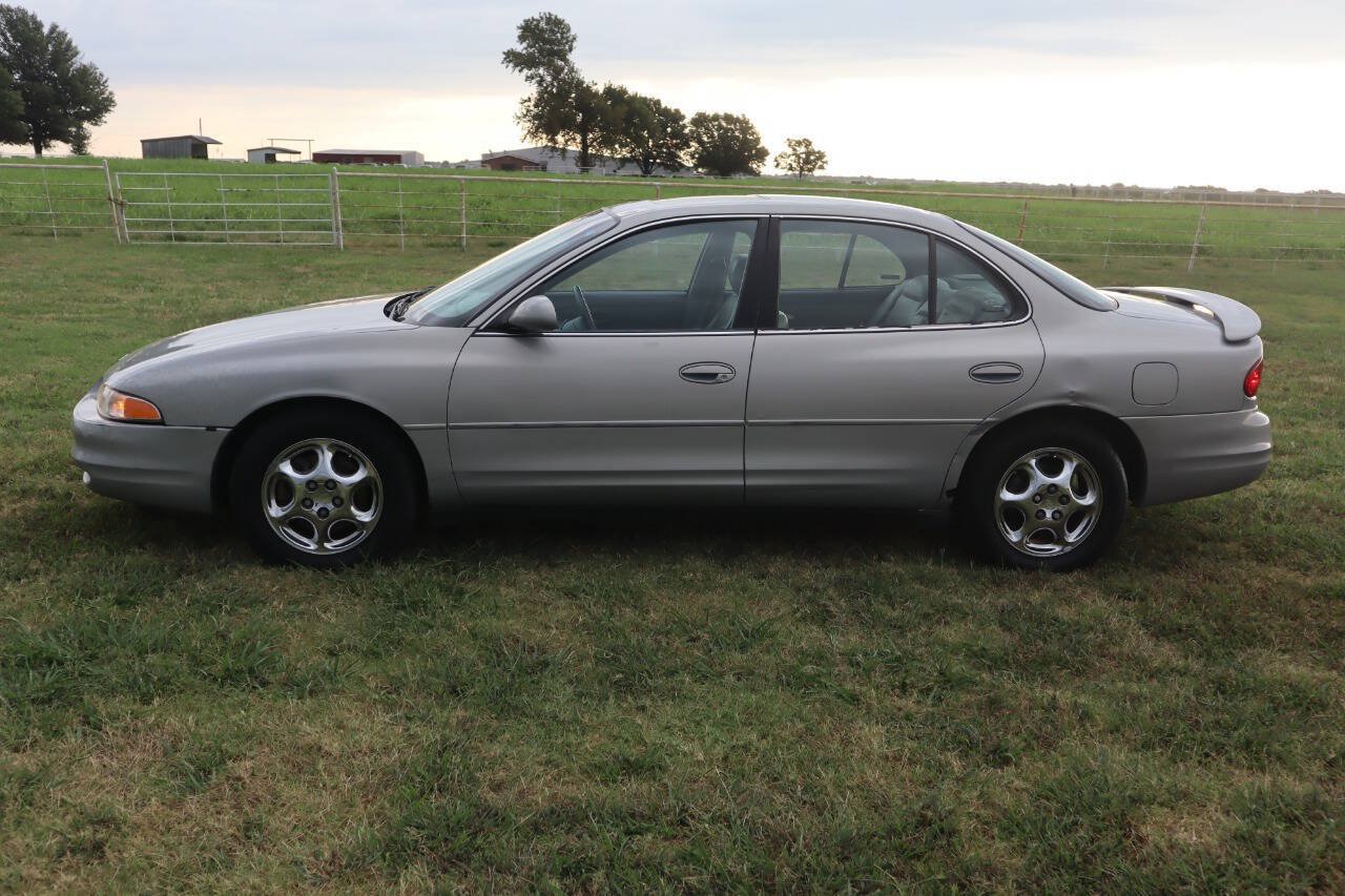 Used 1998 Oldsmobile Intrigue GL FWD image 10