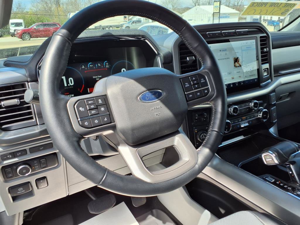 Used 2022 Ford F150 Lariat w/ Equipment Group 502A High image 9