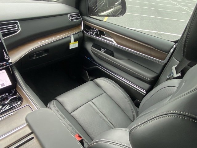 New 2024 Jeep Grand Wagoneer Series I w/ HD Trailer Tow Package image 39