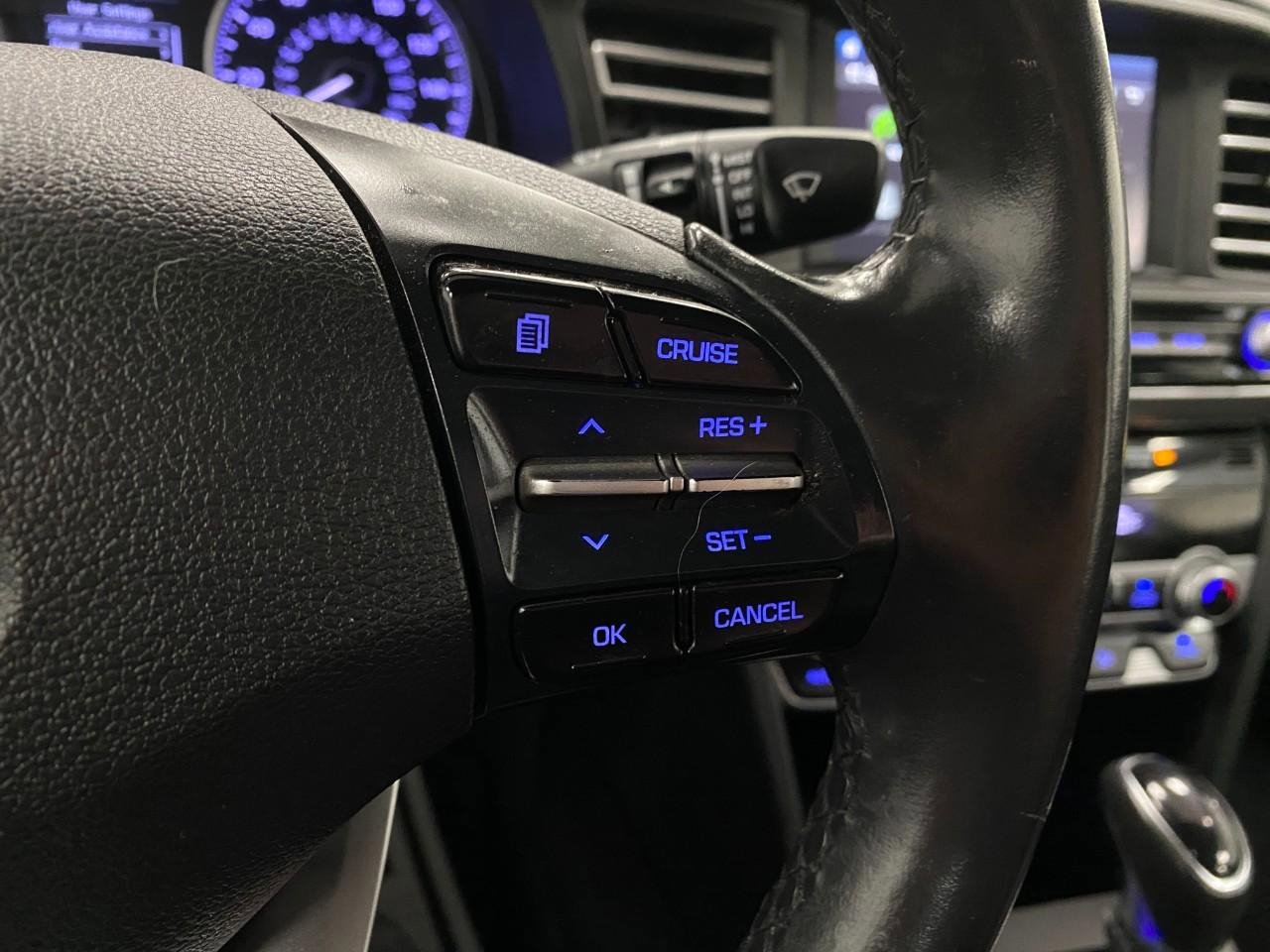 Used 2019 Hyundai Elantra Limited w/ Cargo Package FWD image 17