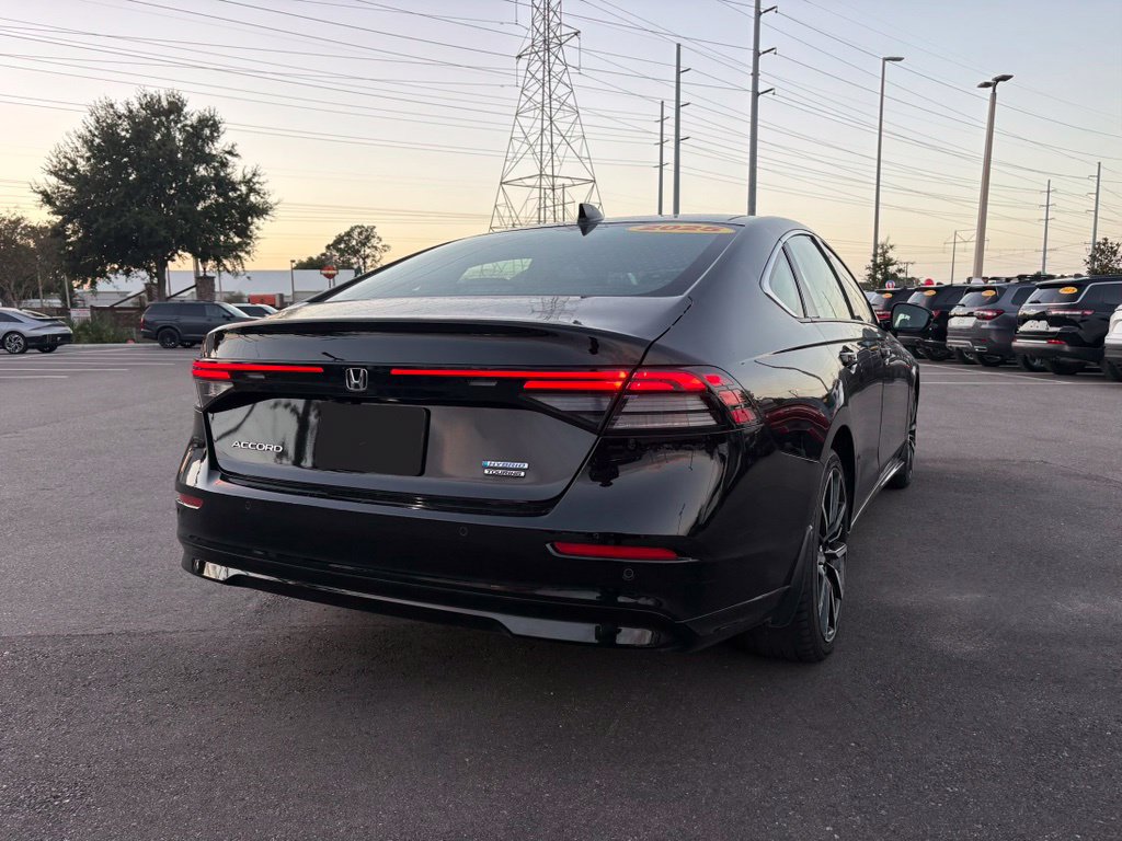Used 2025 Honda Accord Touring image 3