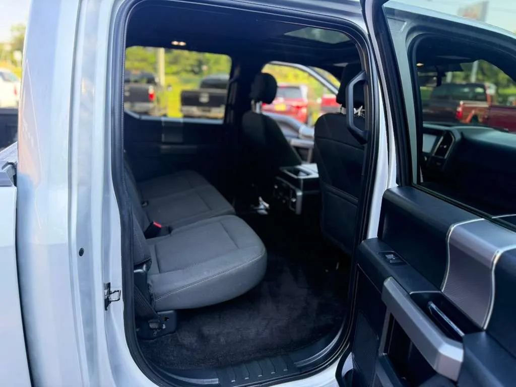 Used 2017 Ford F150 XLT w/ Equipment Group 302A Luxury AWD/4WD image 26