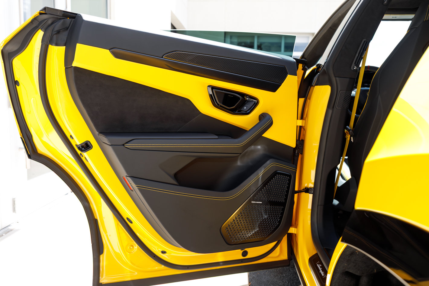 Used 2024 Lamborghini Urus S AWD/4WD image 36