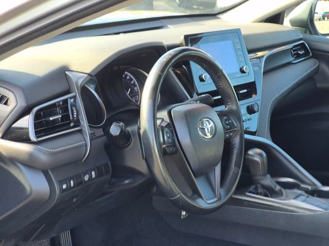 Used 2023 Toyota Camry SE image 10