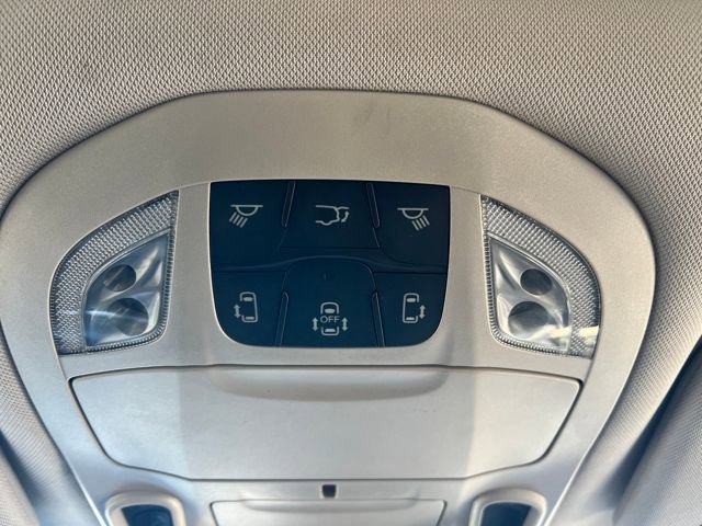 Used 2024 Chrysler Pacifica Limited image 34