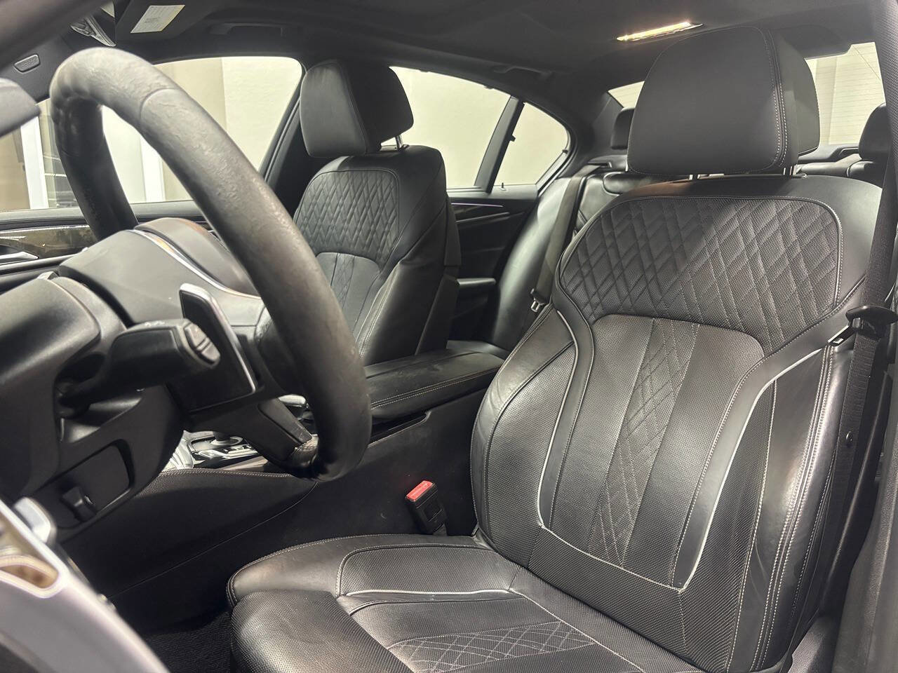 Used 2017 BMW 540i RWD image 15