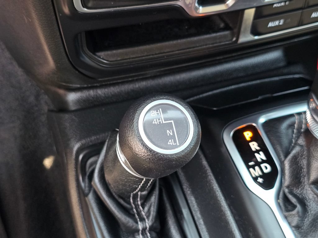Used 2021 Jeep Wrangler Unlimited Sahara w/ Cold Weather Group AWD/4WD image 26