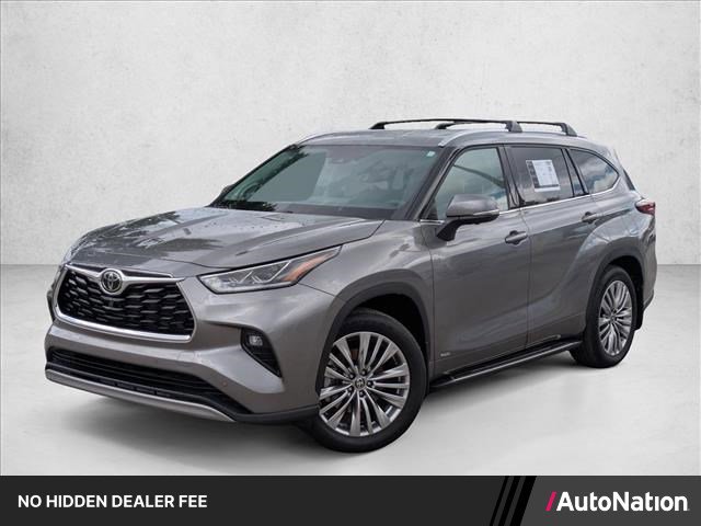 Used 2025 Toyota Highlander Platinum AWD/4WD image 1