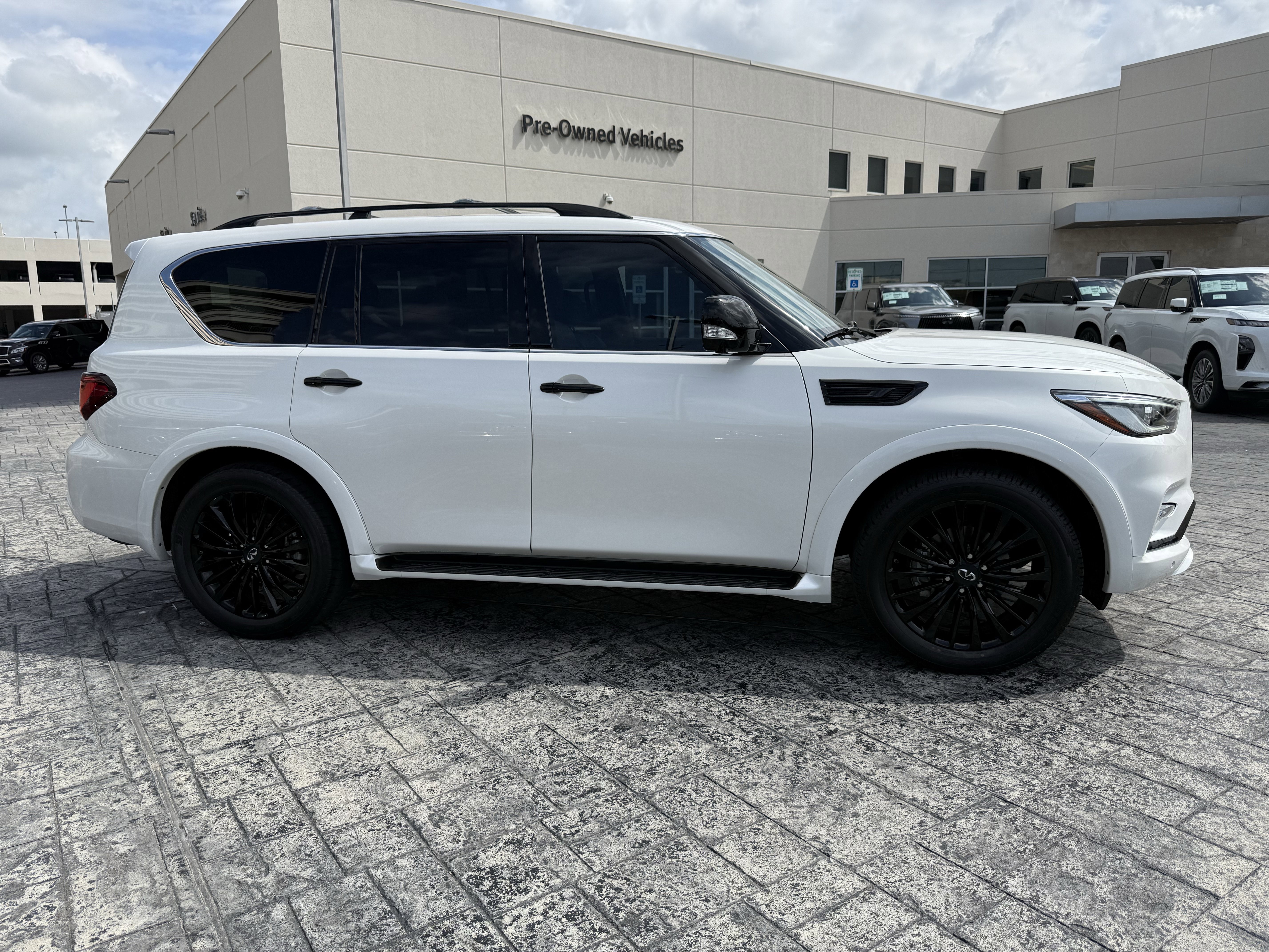 Certified 2023 INFINITI QX80 Sensory w/ Cargo Package image 8