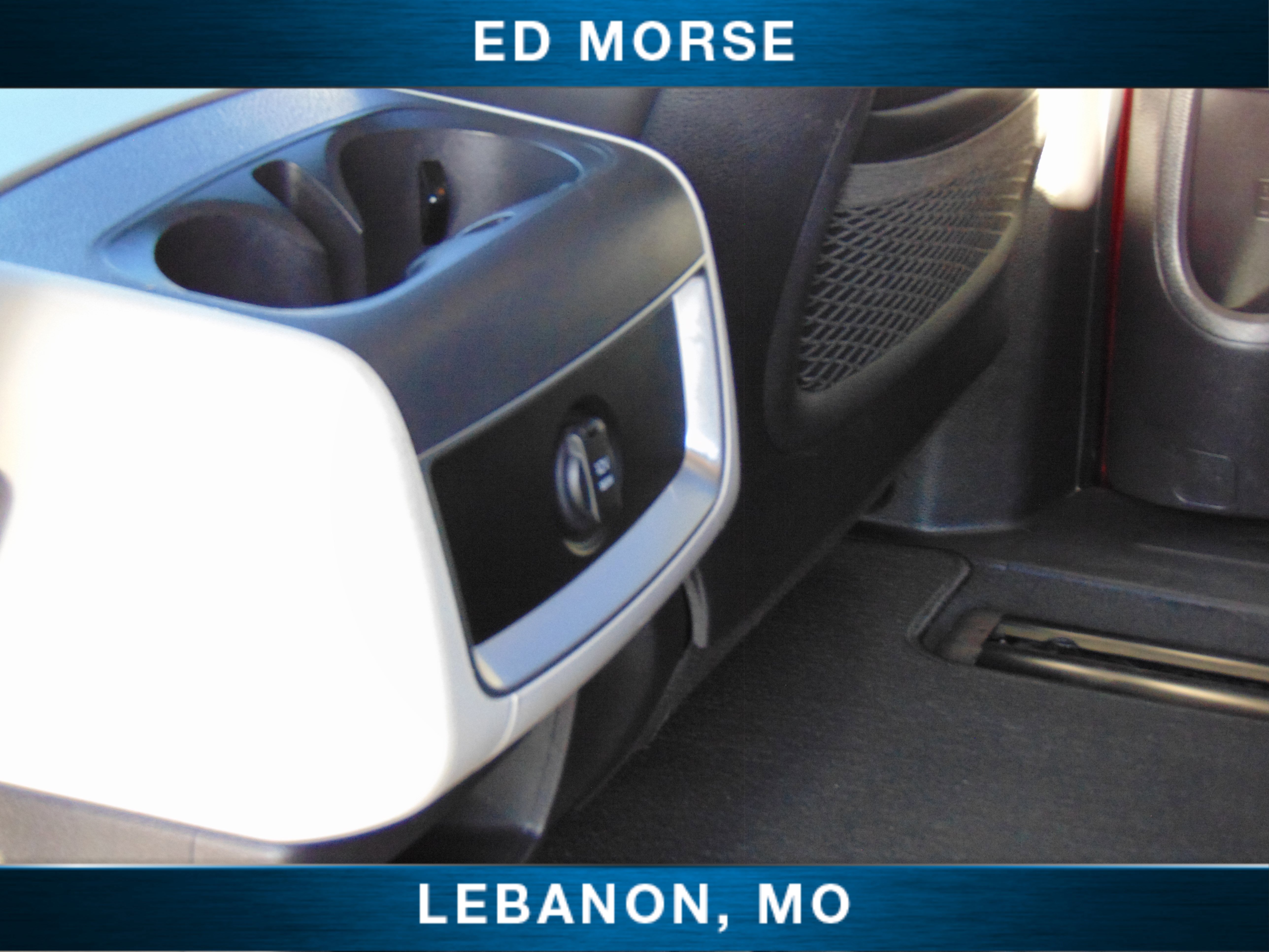 Used 2023 Kia Carnival LX image 16