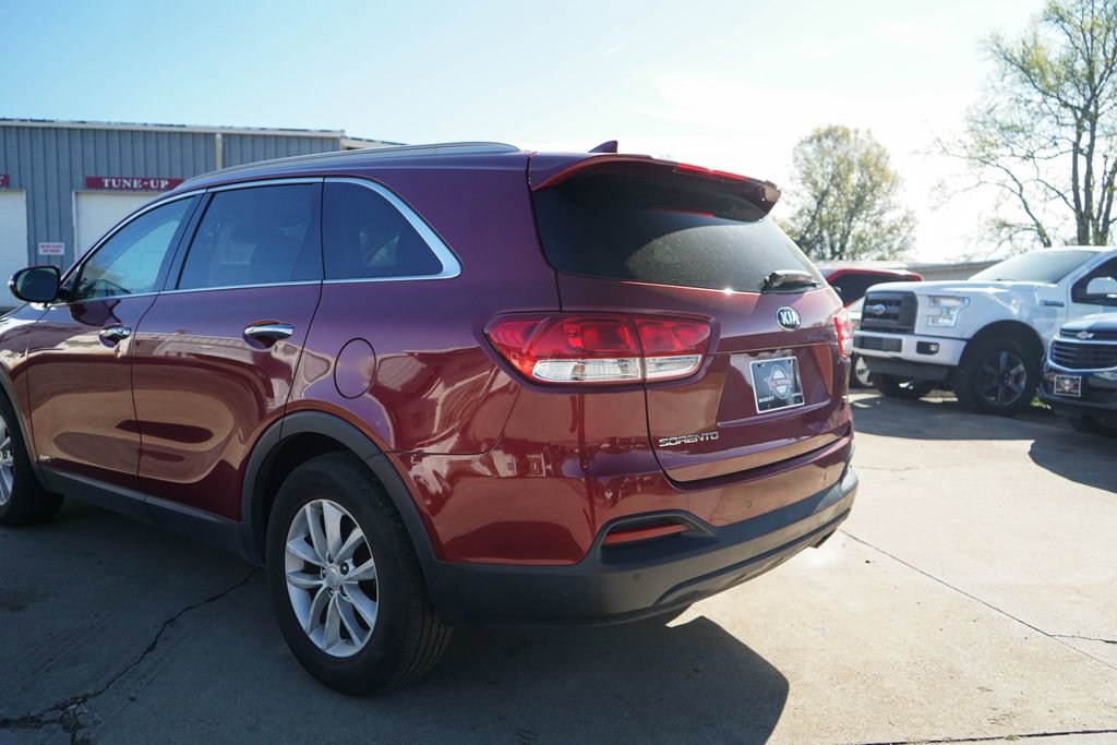 Used 2018 Kia Sorento LX image 15