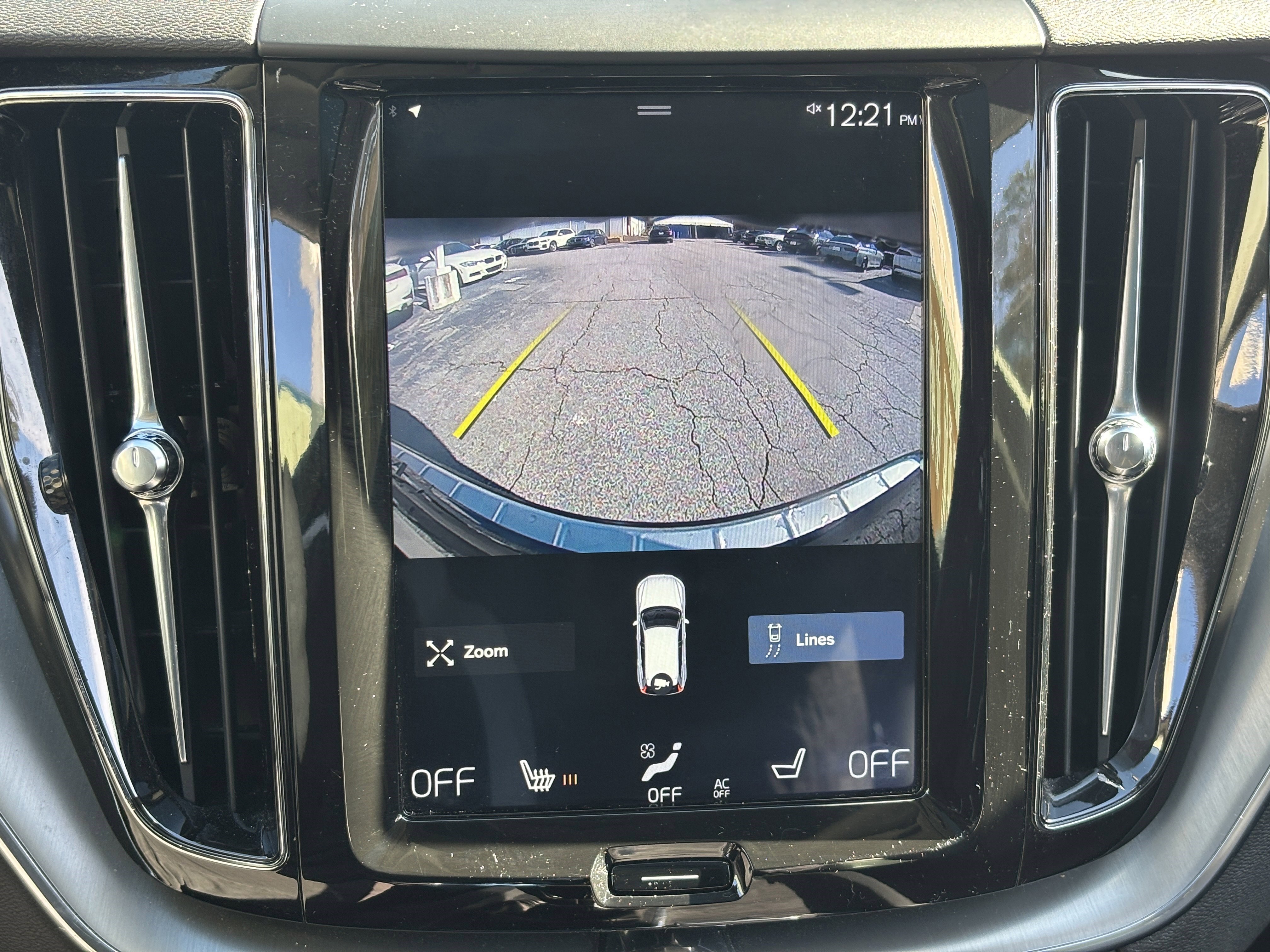 Used 2018 Volvo XC60 T5 Momentum w/ Protection Package Premier image 14