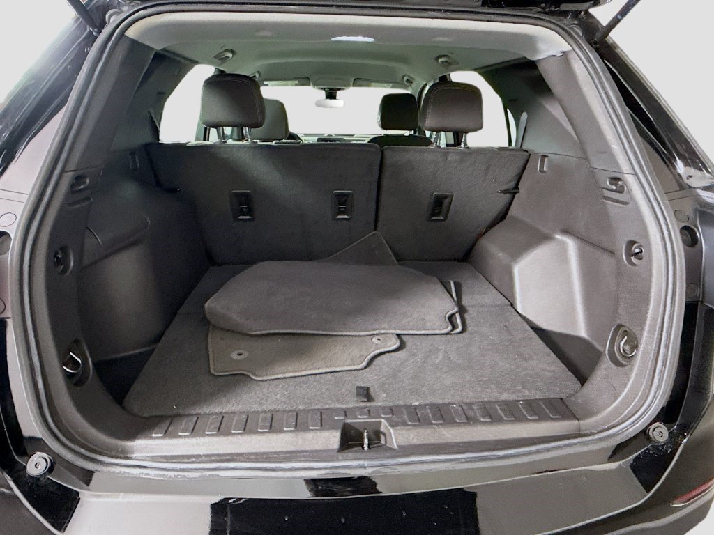 Used 2024 Chevrolet Equinox LS w/ Midnight Edition FWD image 34