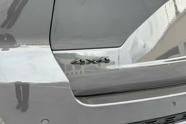 New 2025 Jeep Grand Cherokee Altitude AWD/4WD image 23
