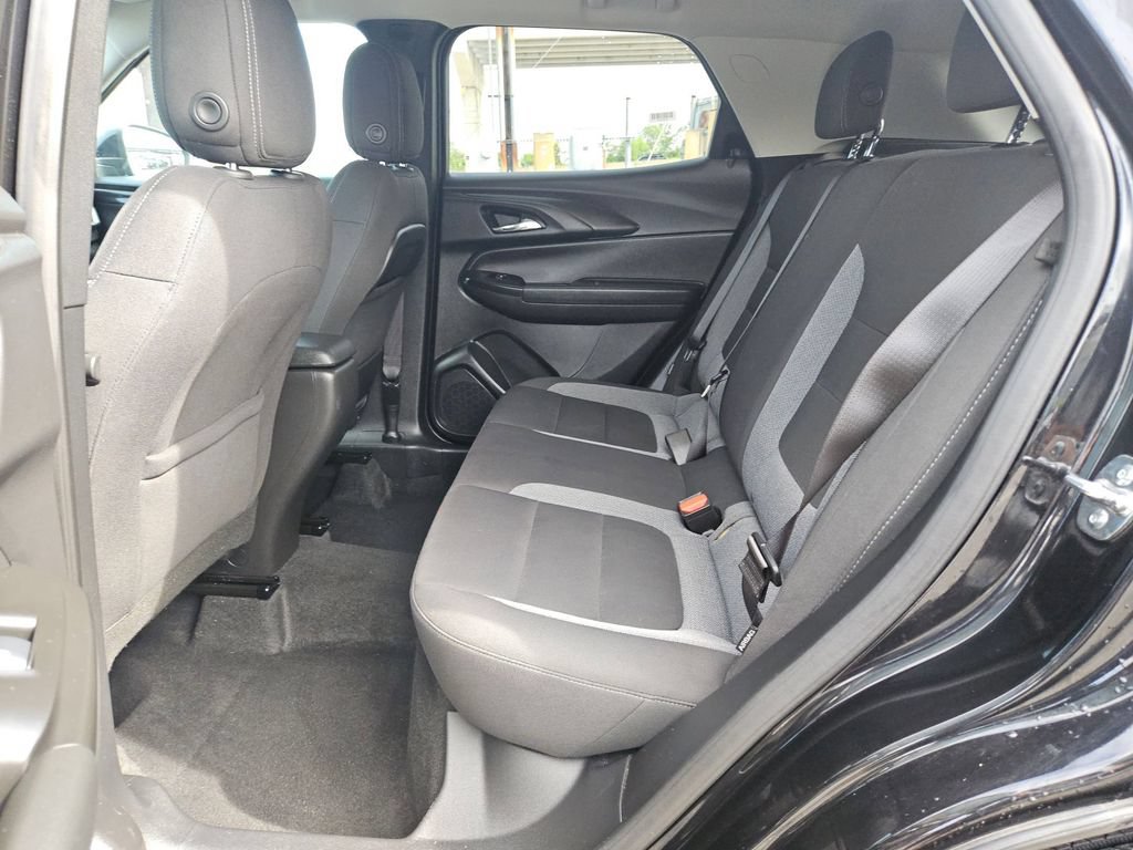Used 2025 Chevrolet TrailBlazer LT AWD/4WD image 17