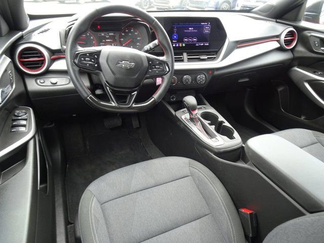 Used 2024 Chevrolet Trax RS w/ Driver Confidence Package FWD image 13