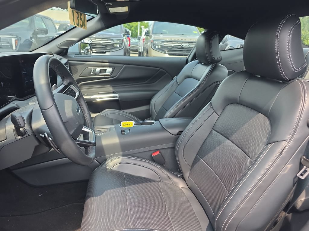 Used 2025 Ford Mustang GT Premium RWD image 22