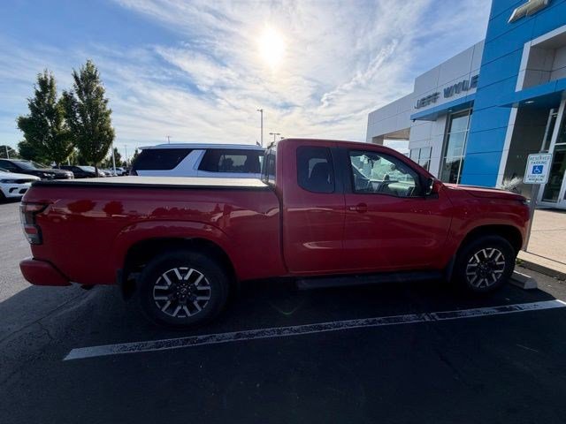 Used 2022 Nissan Frontier SV AWD/4WD image 6