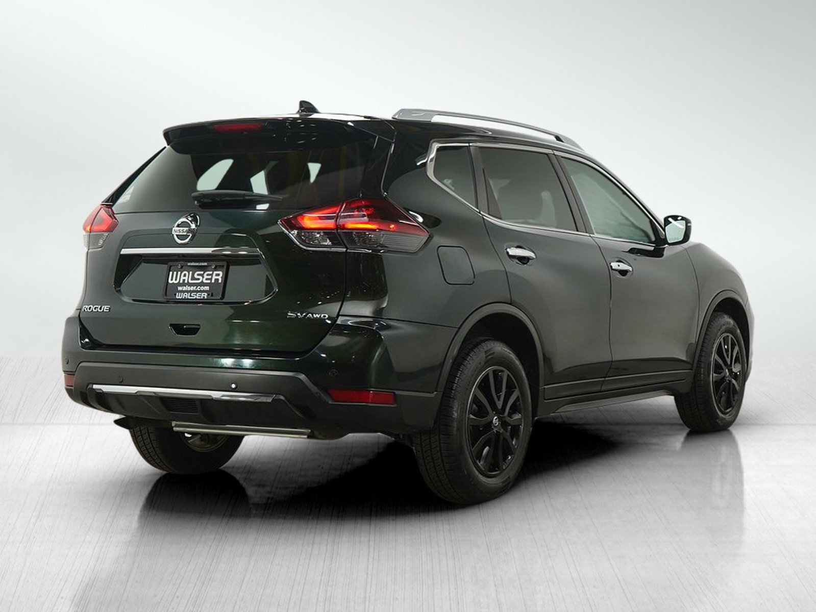 Used 2020 Nissan Rogue SV image 5