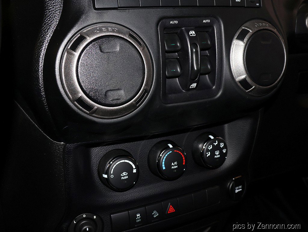 Used 2014 Jeep Wrangler Unlimited Sport w/ Quick Order Package 24S AWD/4WD image 18