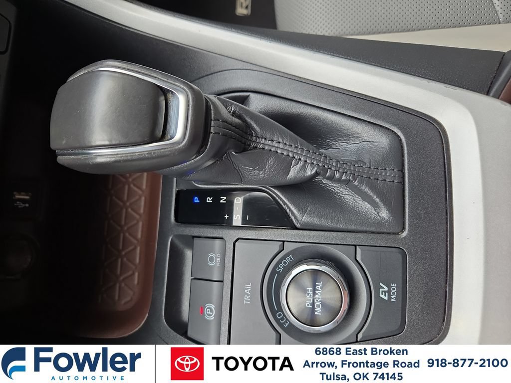 Used 2024 Toyota RAV4 Limited AWD/4WD image 27