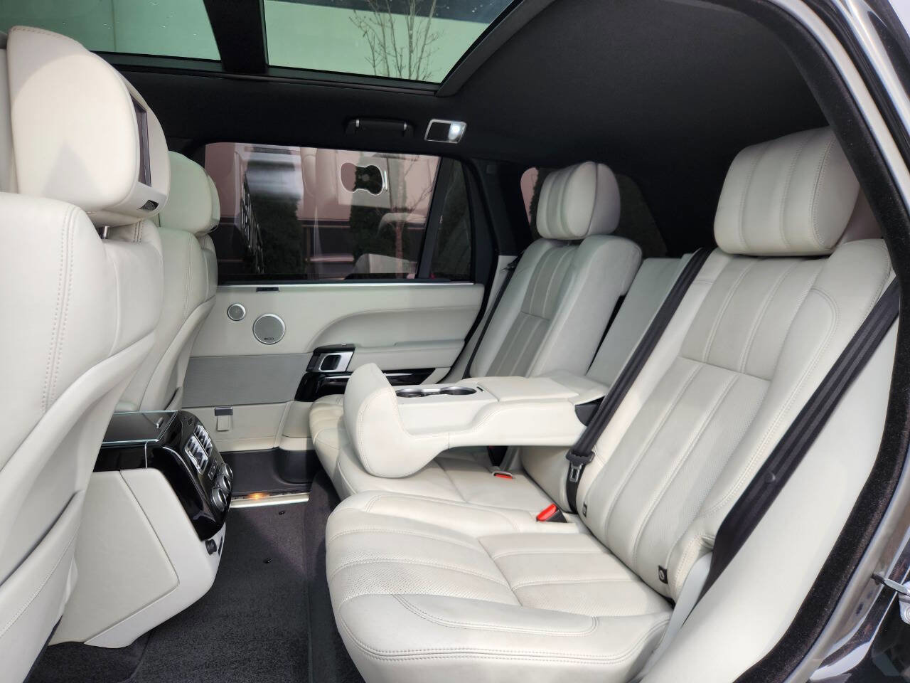 Used 2016 Land Rover Range Rover Long Wheelbase Supercharged AWD/4WD image 24