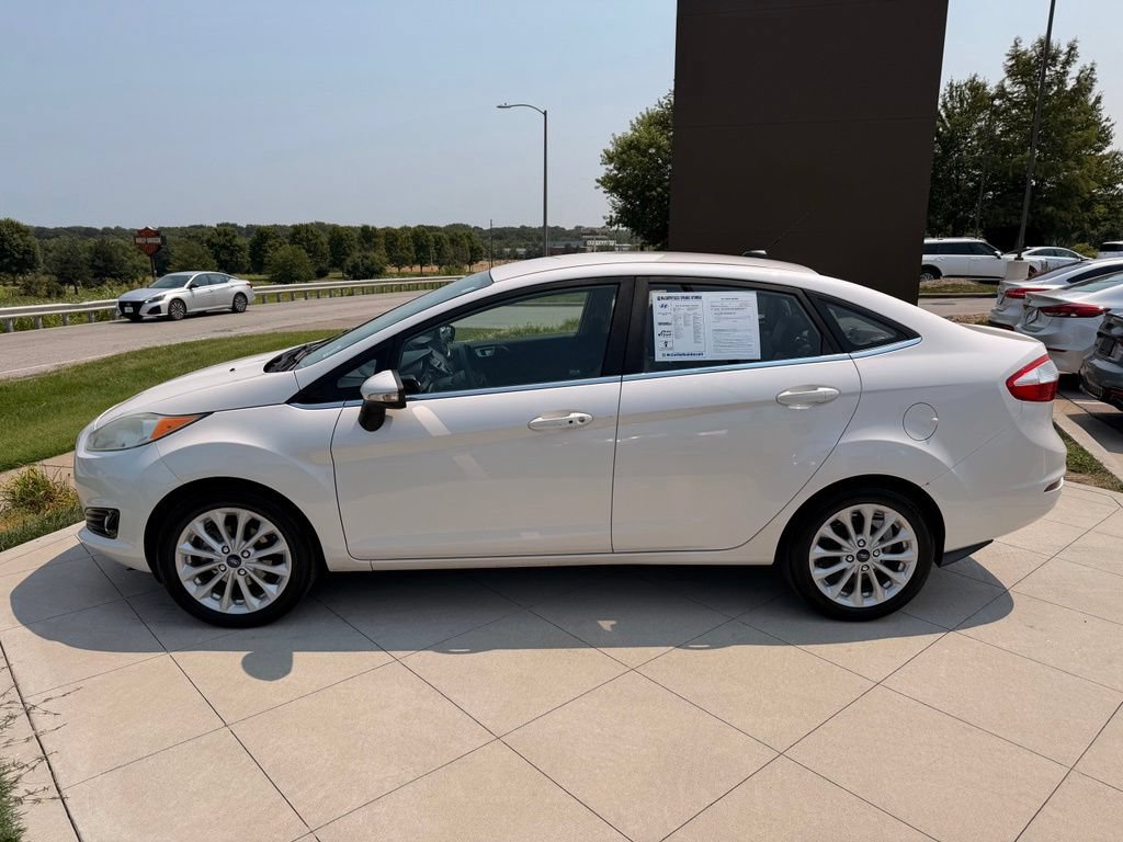 Used 2017 Ford Fiesta Titanium FWD image 6