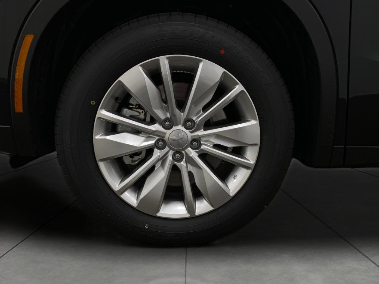 New 2026 Mitsubishi Outlander ES image 11