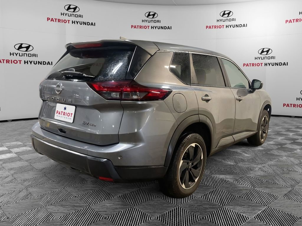 Used 2024 Nissan Rogue SV AWD/4WD image 4