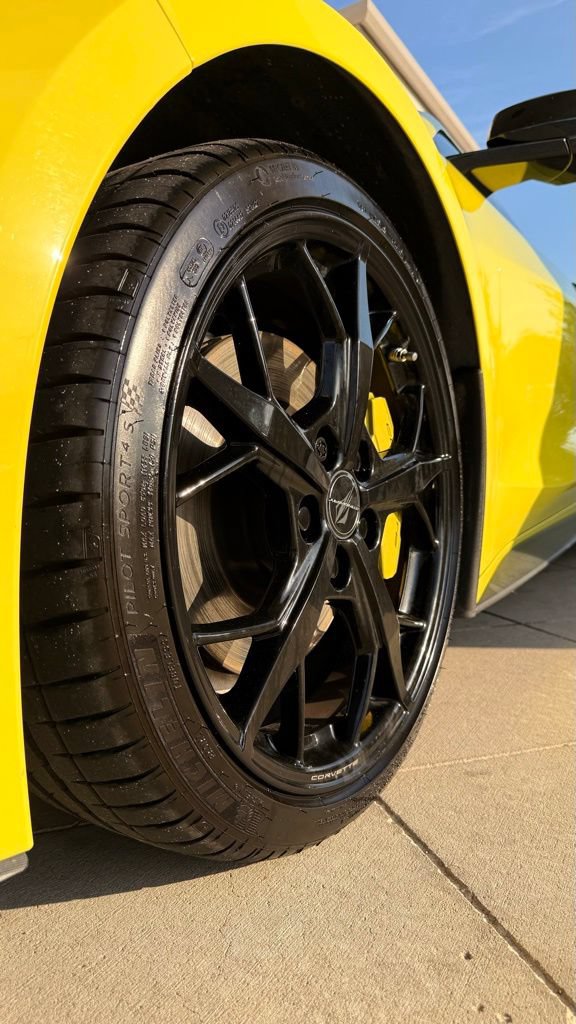 Used 2021 Chevrolet Corvette Stingray Premium Conv w/ Z51 Performance Package RWD image 51