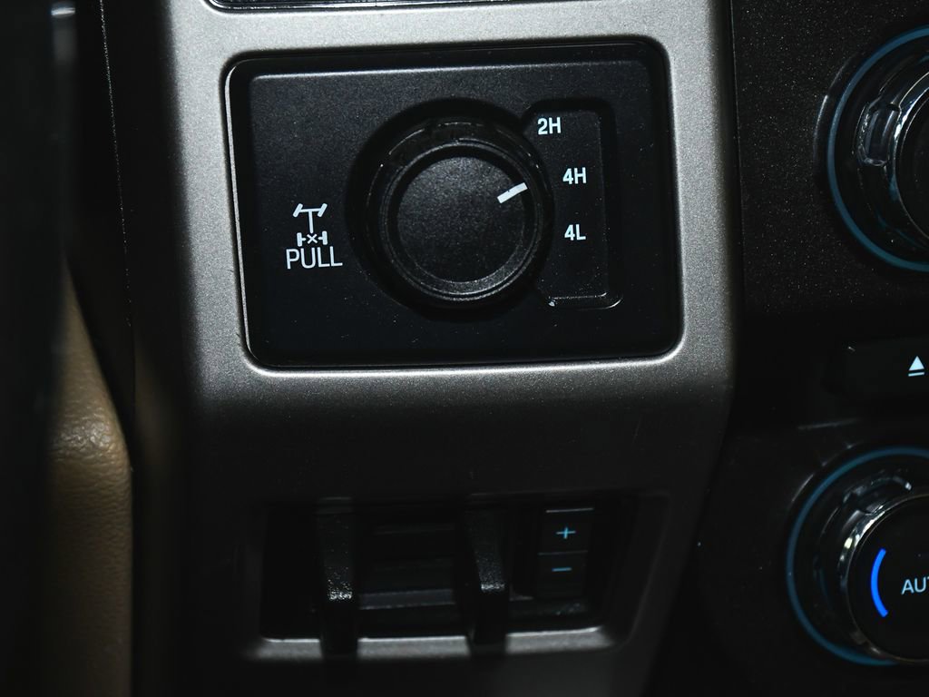 Used 2017 Ford F350 Lariat w/ Lariat Ultimate Package image 28