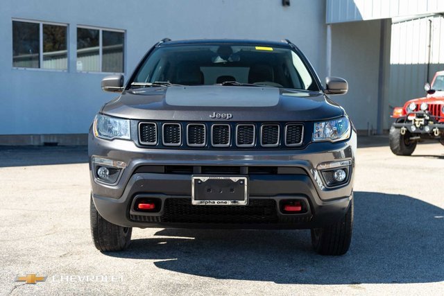 Used 2020 Jeep Compass Trailhawk image 2