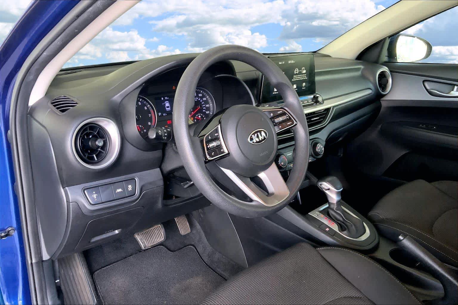 Used 2020 Kia Forte LXS FWD image 2