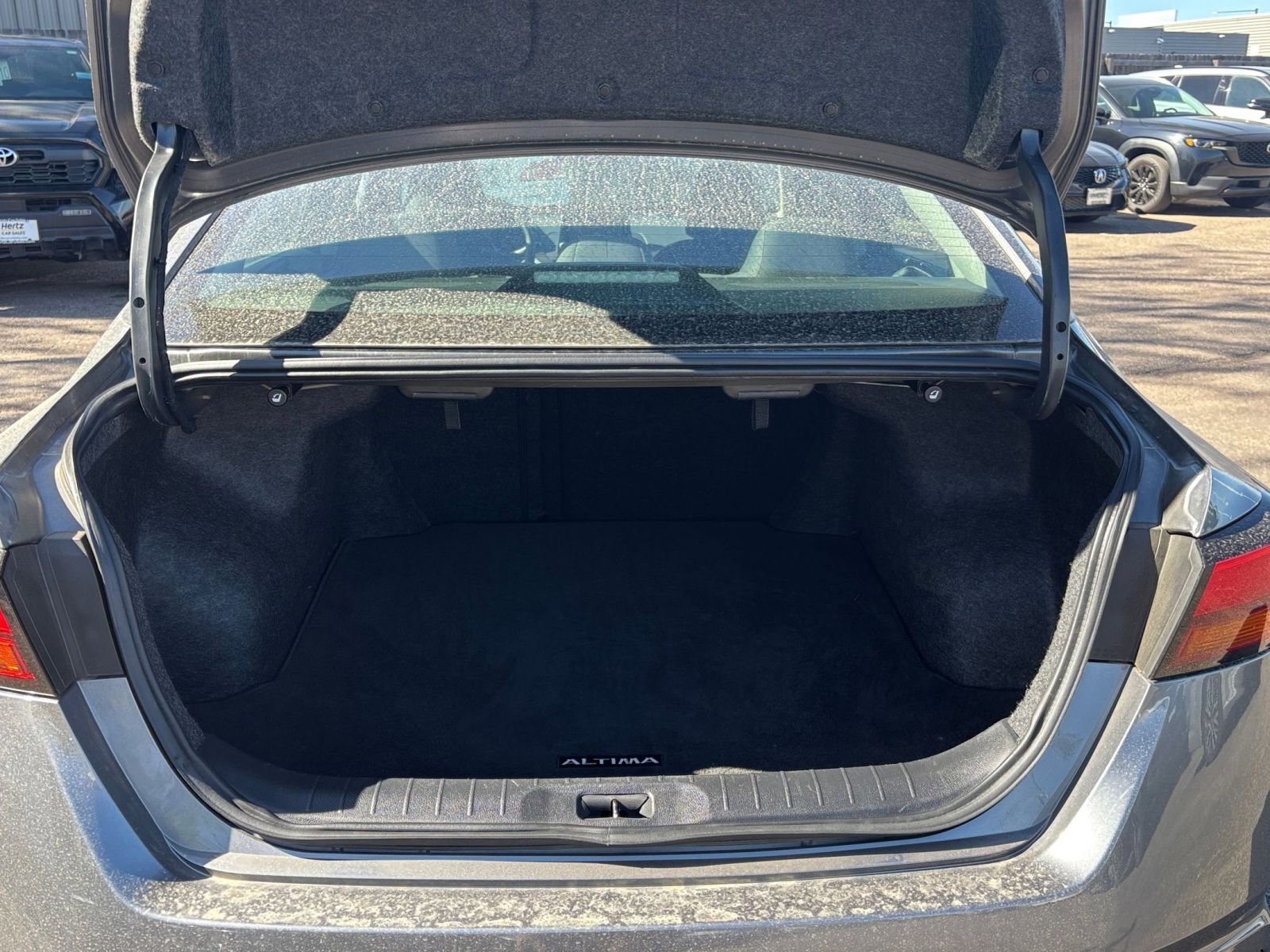 Used 2025 Nissan Altima 2.5 SV image 29