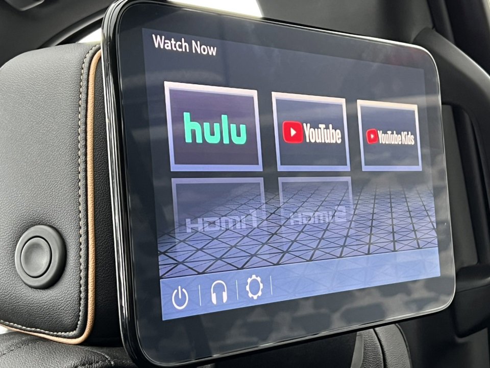 Used 2023 GMC Yukon AT4 w/ AT4 Premium Package image 10