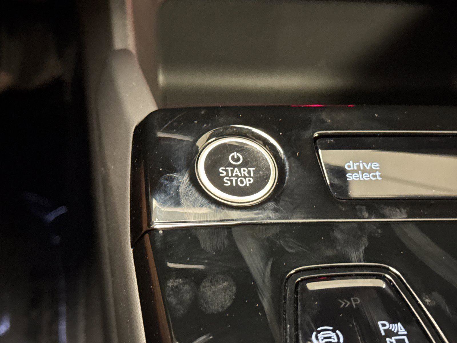 New 2025 Audi Q6 e-tron Premium Plus image 22