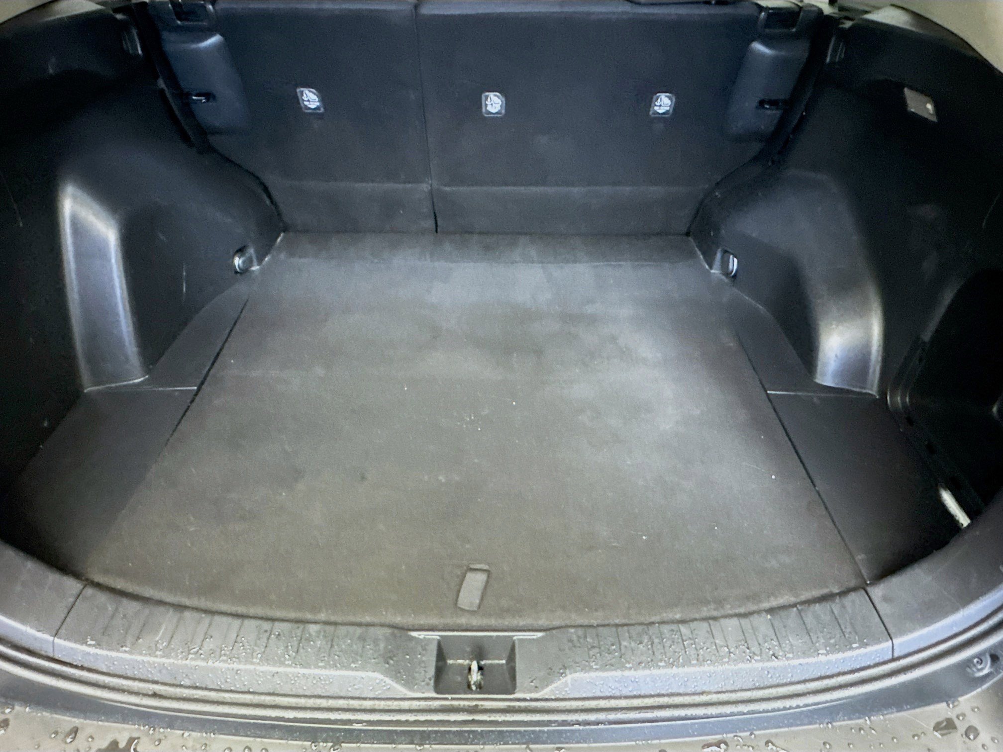Used 2019 Toyota RAV4 LE w/ Carpet Mat Package image 16