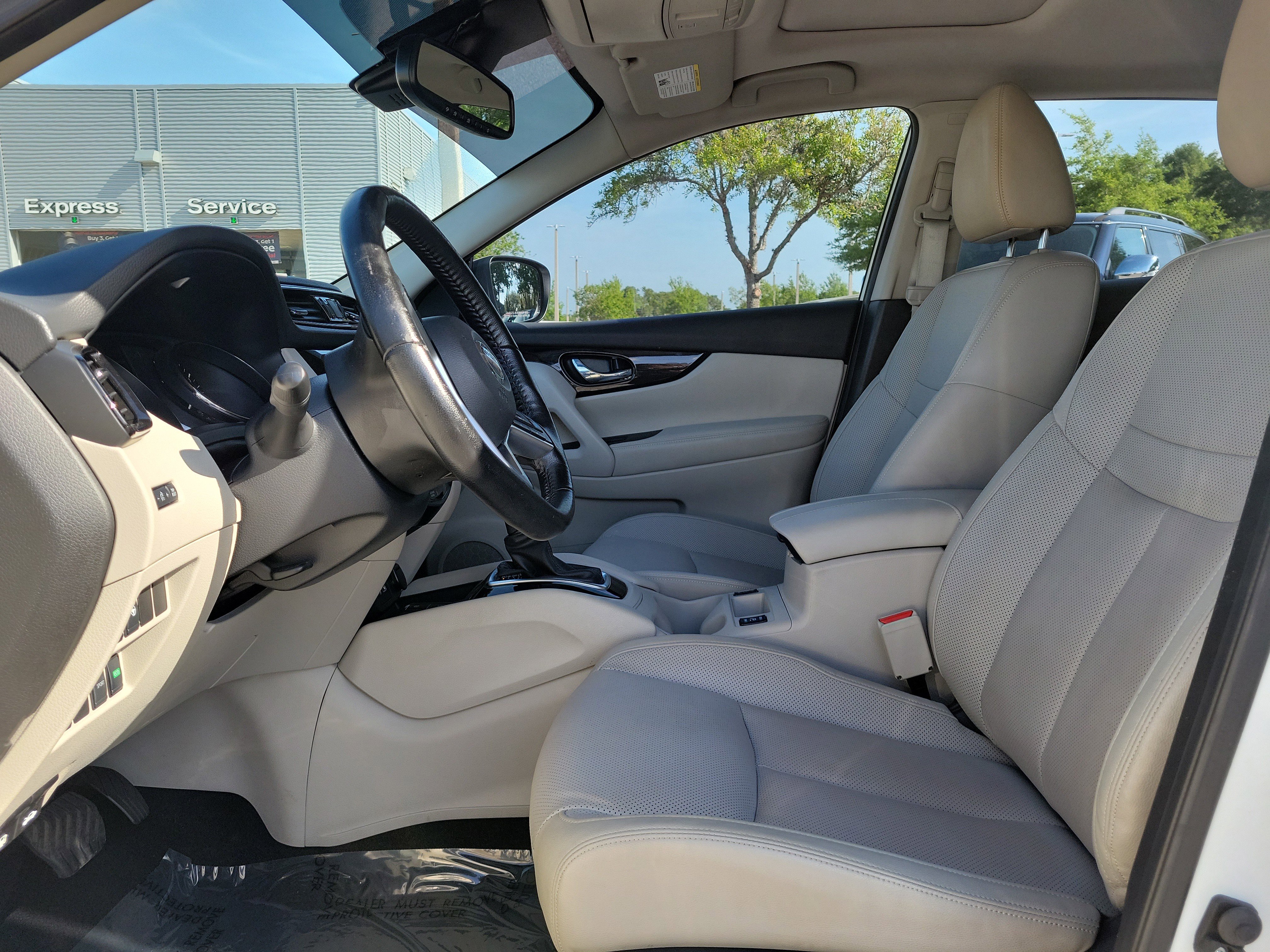 Certified 2021 Nissan Rogue Sport SL w/ Premium Package FWD image 13