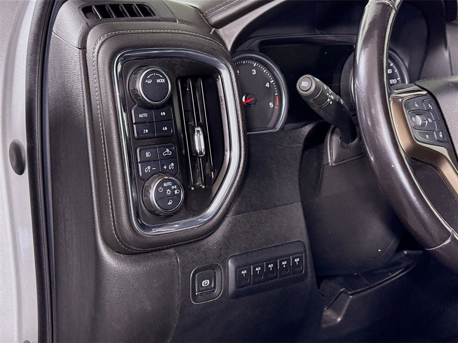 Used 2021 Chevrolet Silverado 3500 High Country w/ Safety Package II image 4