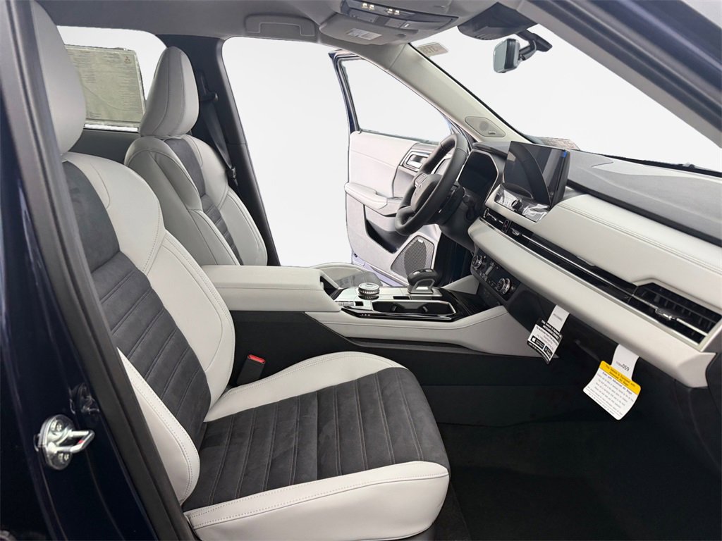 New 2026 Mitsubishi Outlander SE image 25