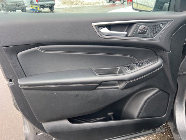 Used 2024 Ford Edge Titanium image 22