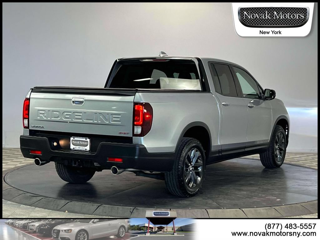 Used 2025 Honda Ridgeline Sport image 8